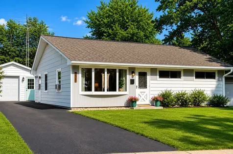 338 Terrace Drive Sycamore IL 60178