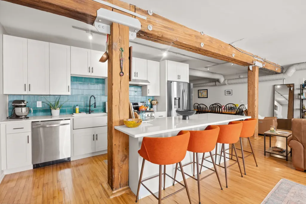515 North Noble Street Chicago IL 60642
