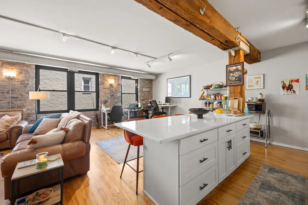 515 North Noble Street Chicago IL 60642