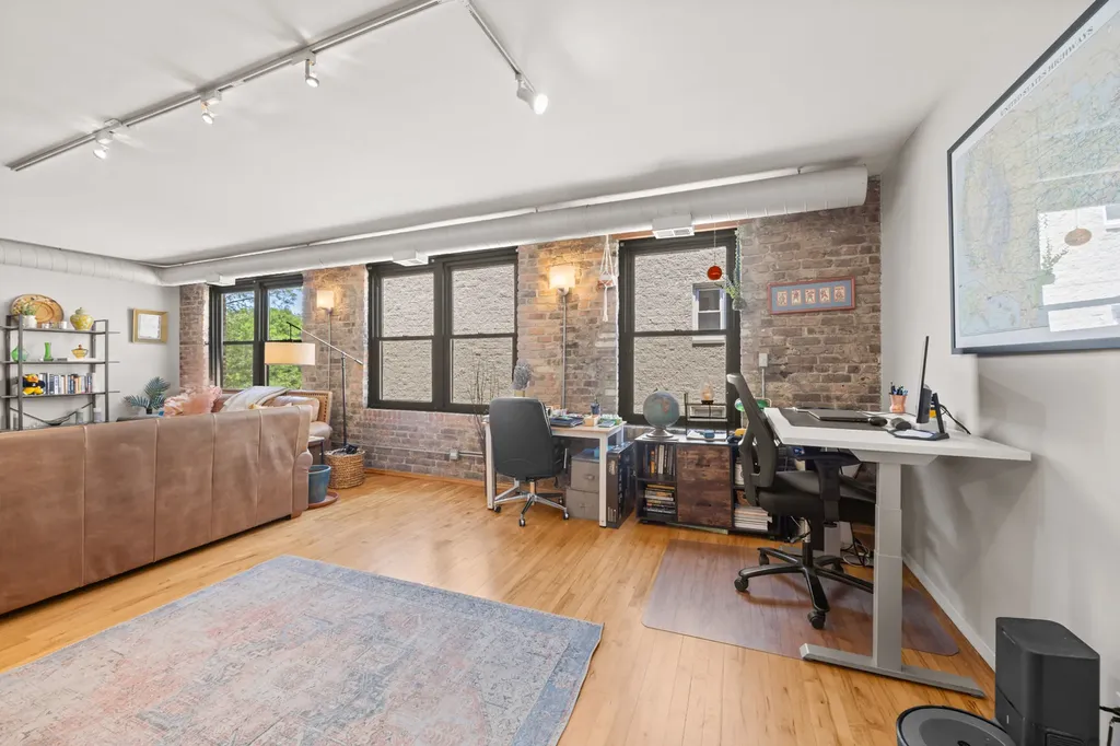 515 North Noble Street Chicago IL 60642