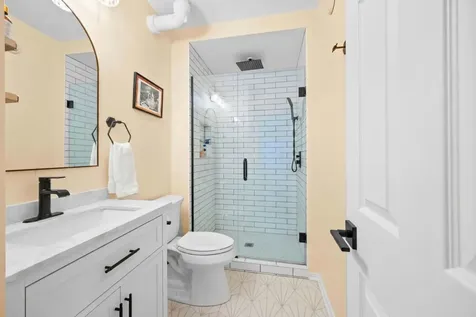 515 North Noble Street Chicago IL 60642