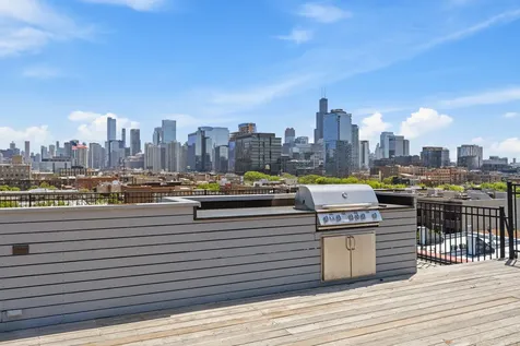 515 North Noble Street Chicago IL 60642