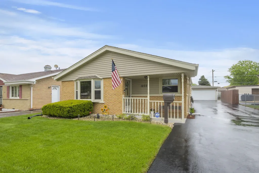 12337 South Loveland Street Alsip IL 60803