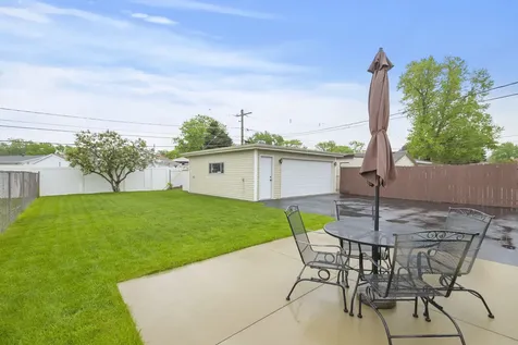 12337 South Loveland Street Alsip IL 60803