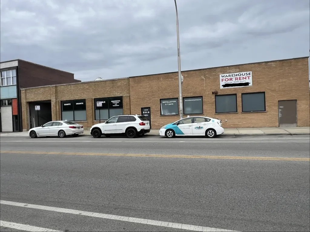 4248 North Elston Avenue Chicago IL 60618