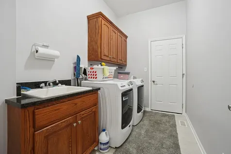 512 Highlington Court Beecher IL 60401