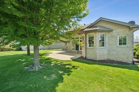 512 Highlington Court Beecher IL 60401