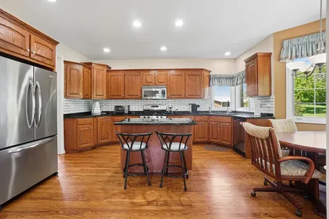 512 Highlington Court Beecher IL 60401