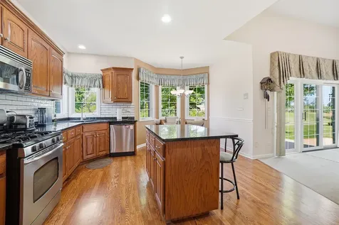 512 Highlington Court Beecher IL 60401