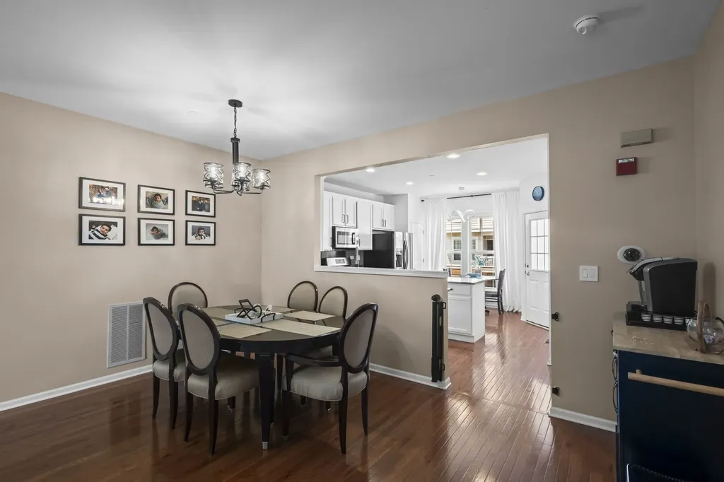 105 Arcadia Lane Lake Zurich IL 60047
