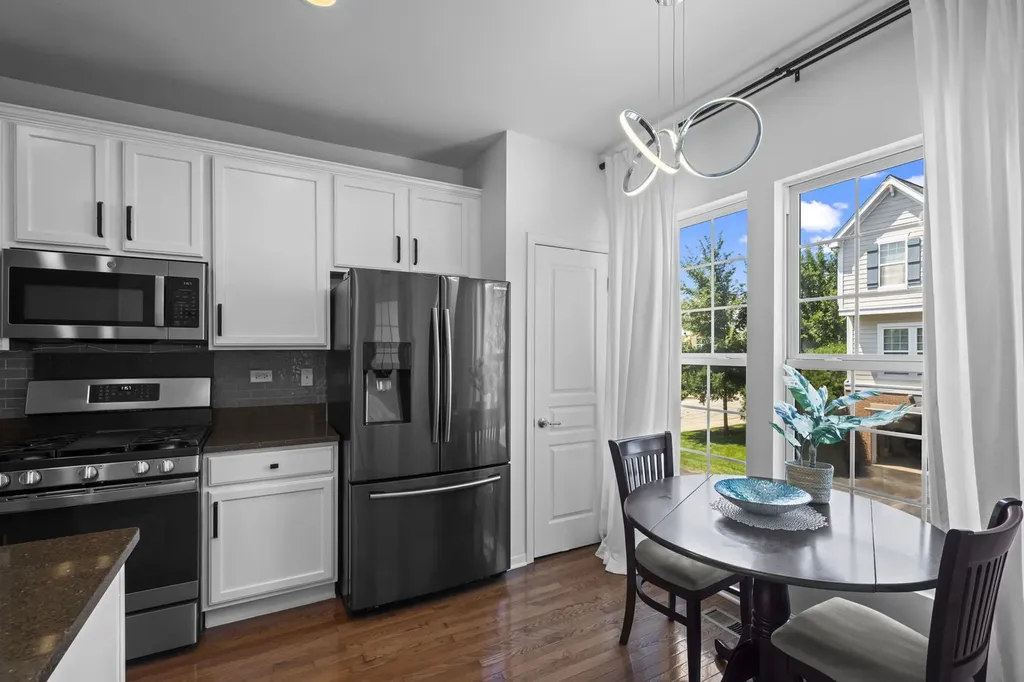 105 Arcadia Lane Lake Zurich IL 60047