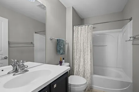 105 Arcadia Lane Lake Zurich IL 60047