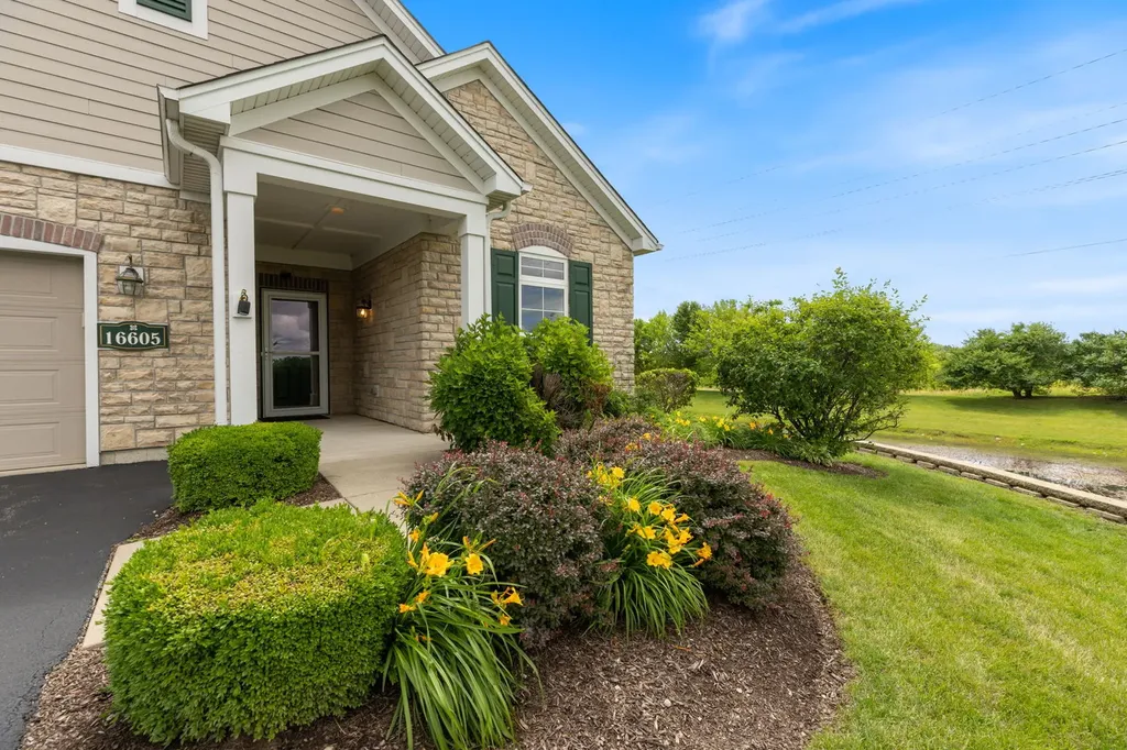 16605 South Fox Run Circle Plainfield IL 60586