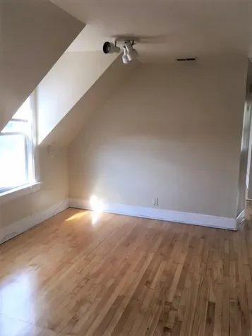 1911 West Eddy Street Chicago IL 60657