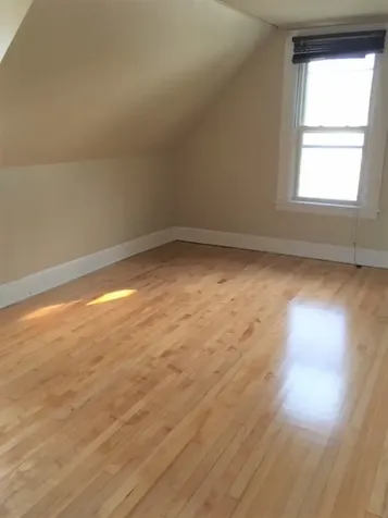 1911 West Eddy Street Chicago IL 60657
