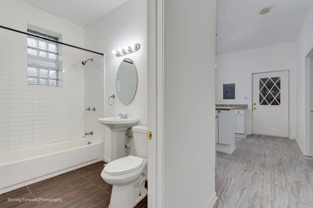 2524 South California Avenue Chicago IL 60608