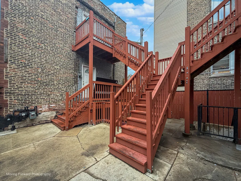 2524 South California Avenue Chicago IL 60608