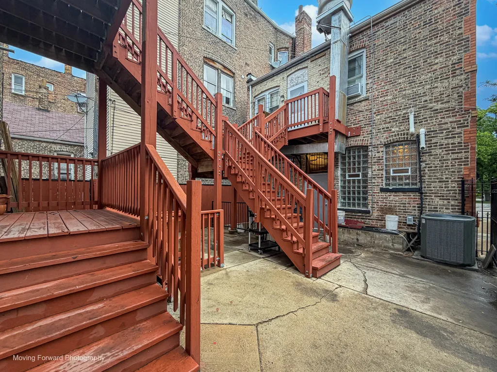 2524 South California Avenue Chicago IL 60608