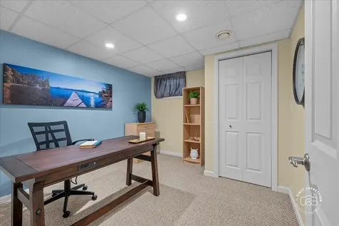 1024 Maple Lane Batavia IL 60510