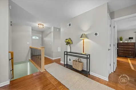 1024 Maple Lane Batavia IL 60510