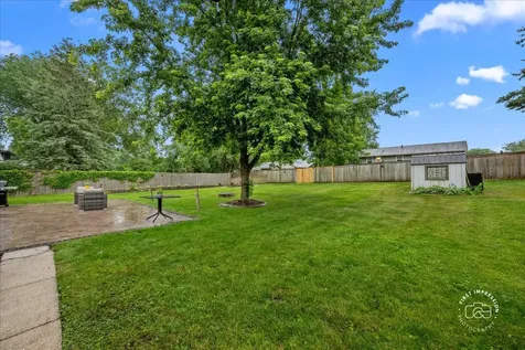 1024 Maple Lane Batavia IL 60510
