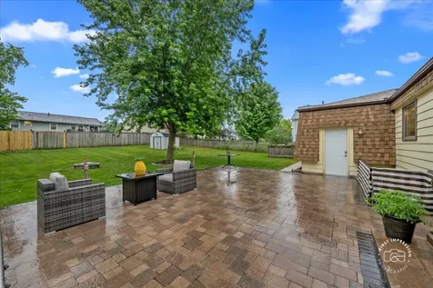 1024 Maple Lane Batavia IL 60510