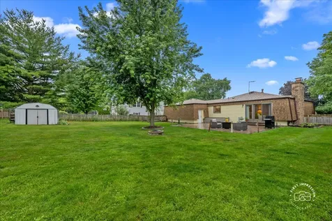 1024 Maple Lane Batavia IL 60510