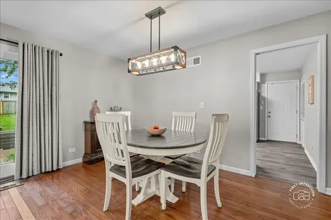1024 Maple Lane Batavia IL 60510
