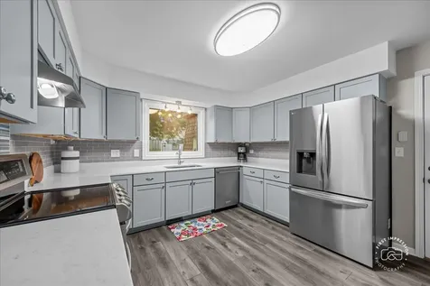 1024 Maple Lane Batavia IL 60510