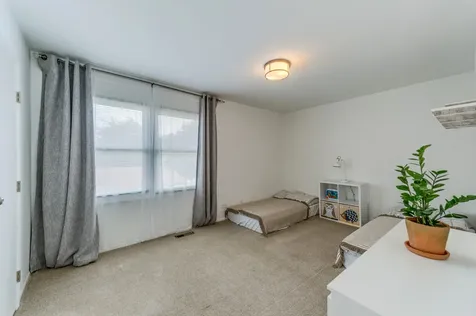 242 Harvest Court Vernon Hills IL 60061