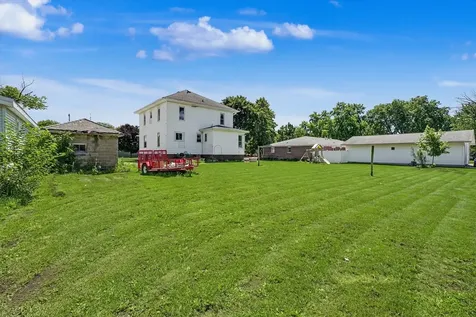 422 North 2nd Street Cissna Park IL 60924
