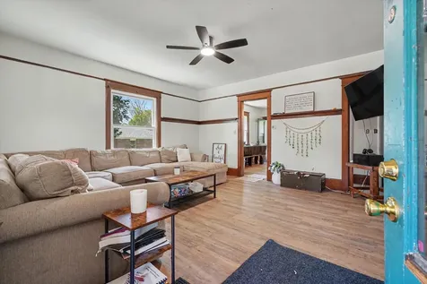 422 North 2nd Street Cissna Park IL 60924