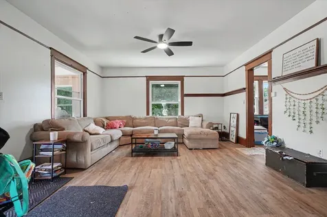 422 North 2nd Street Cissna Park IL 60924