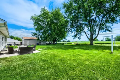 13 Bonnie Lane Yorkville IL 60560