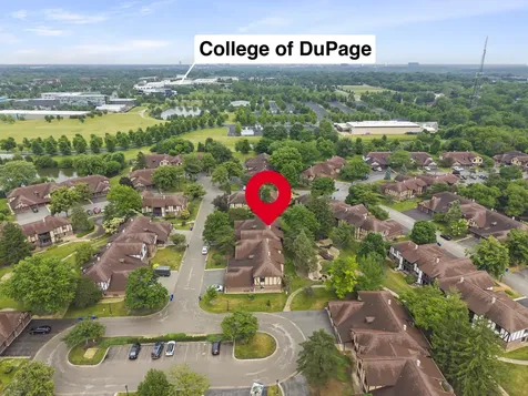 1608 Thames Court Wheaton IL 60189