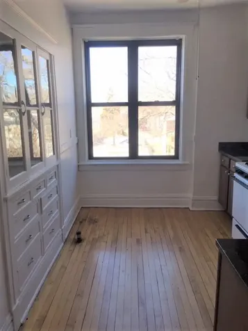 2208 West Berteau Avenue Chicago IL 60618