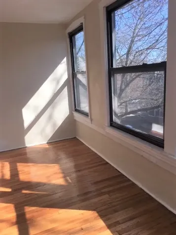 2208 West Berteau Avenue Chicago IL 60618