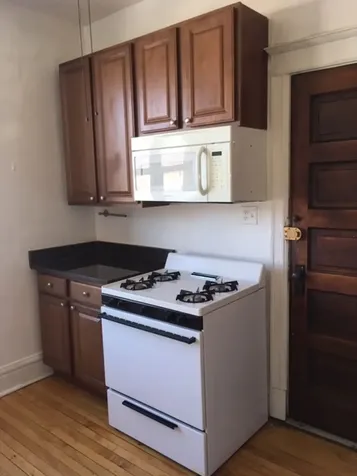 2208 West Berteau Avenue Chicago IL 60618