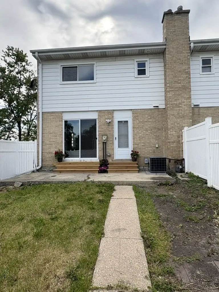 975 North York Street Elmhurst IL 60126