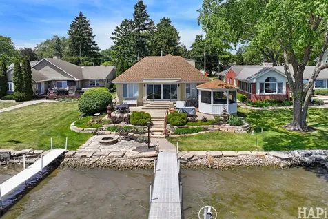 716 South Riverside Drive Mchenry IL 60050