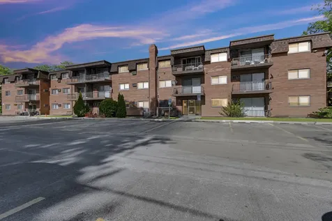 18555 Hickory Court Lansing IL 60438