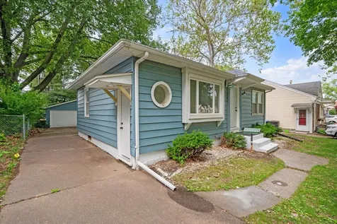 3823 28TH Avenue Rock Island IL 61201
