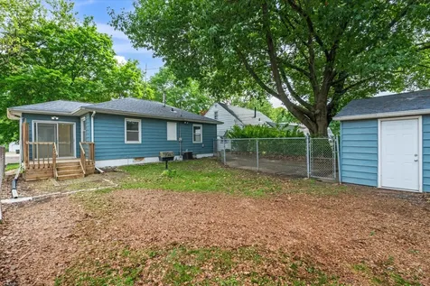3823 28TH Avenue Rock Island IL 61201