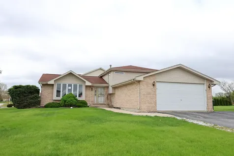 5011 Fairoaks Court Country Club Hills IL 60478