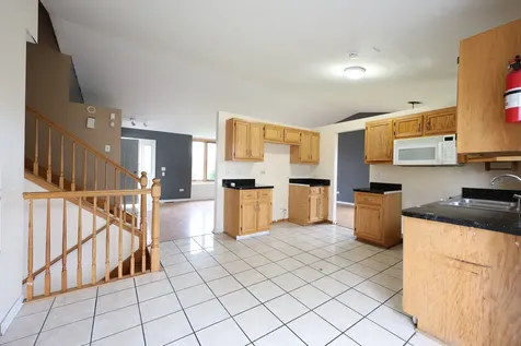 5011 Fairoaks Court Country Club Hills IL 60478