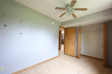 5011 Fairoaks Court Country Club Hills IL 60478