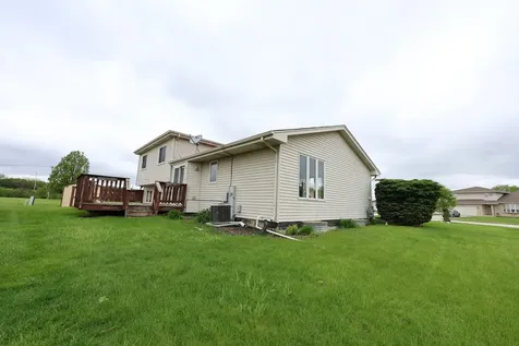 5011 Fairoaks Court Country Club Hills IL 60478