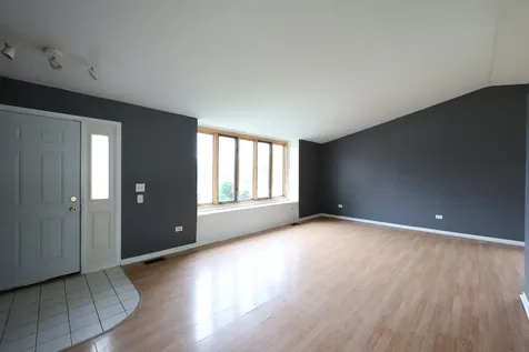 5011 Fairoaks Court Country Club Hills IL 60478
