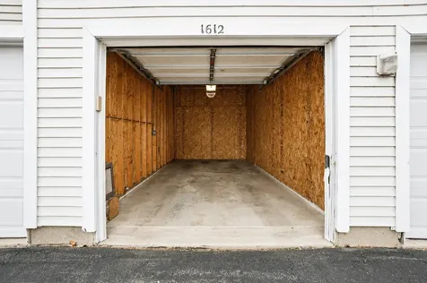 1623 Silverstone Drive Carpentersville IL 60110