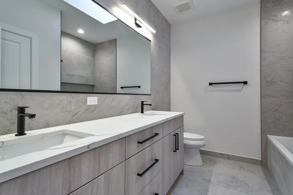 5355 North Melvina Avenue Chicago IL 60630